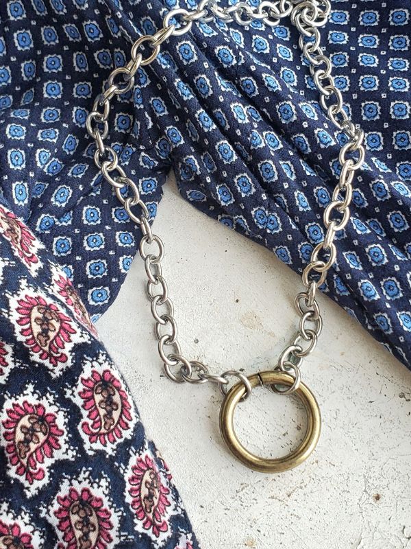 blue print top & chunky silver chain necklace